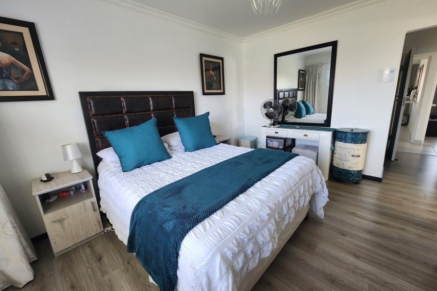 3 Bedroom Property for Sale in Wavecrest Eastern Cape